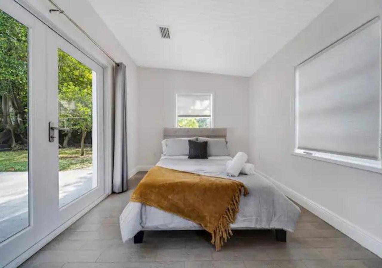 Villa With Pool Design District Miami Exterior photo