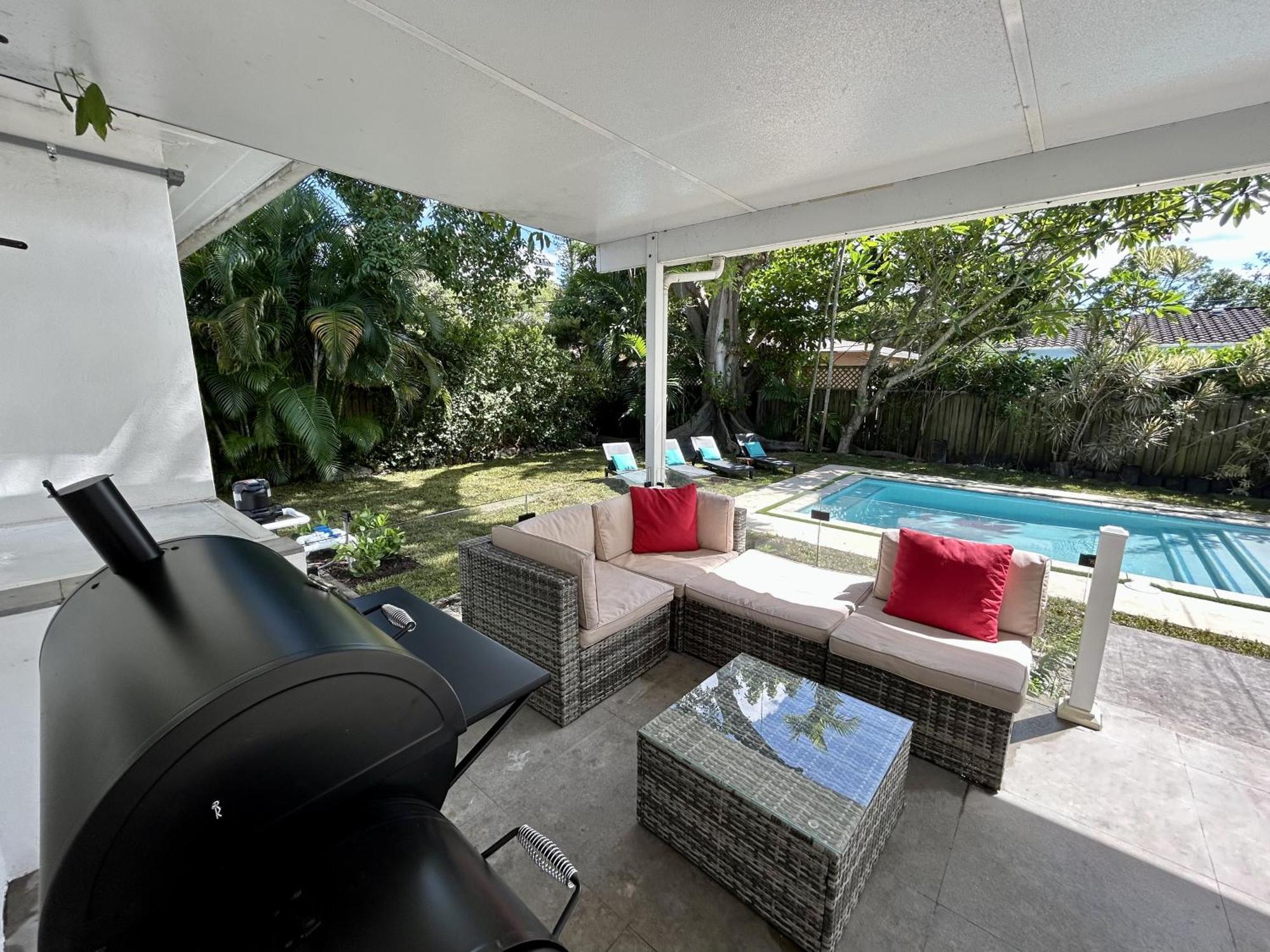 Villa With Pool Design District Miami Exterior photo